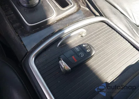 2015 Chrysler 300 Limited z USA, uszkodzony, nr VIN 2C3CCAAG2FH786866